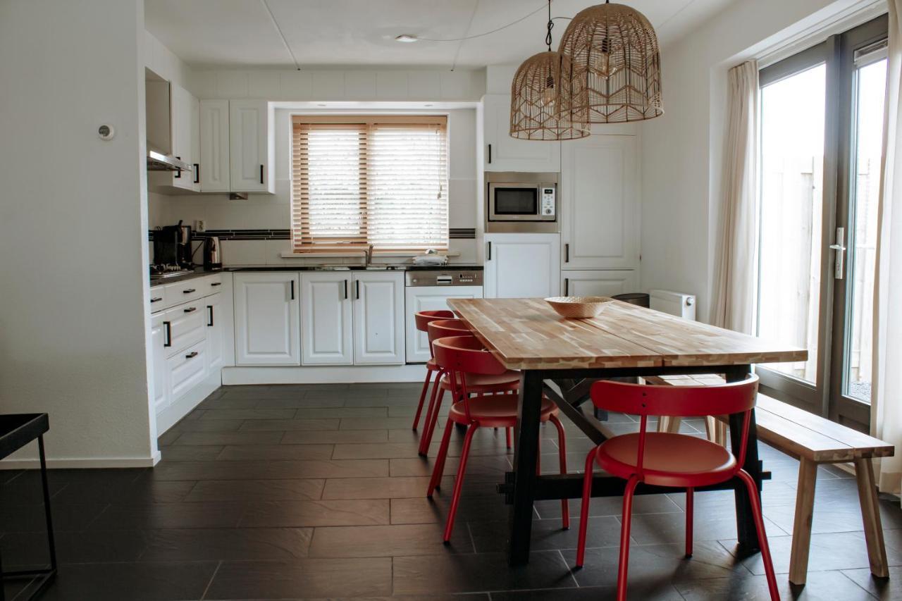 Luxus Familienvilla Mit Jacuzzi & Sauna 2 Tzummarum Eksteriør billede