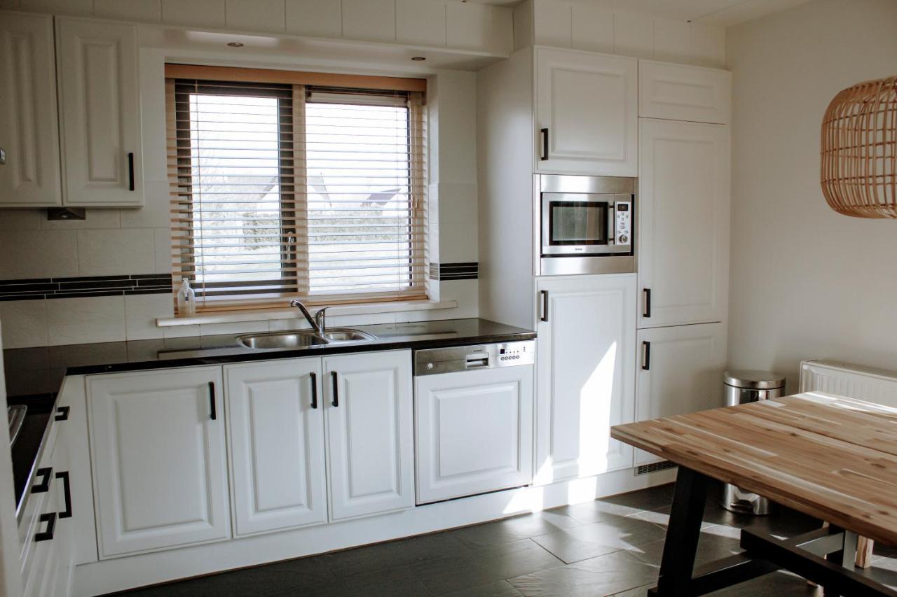 Luxus Familienvilla Mit Jacuzzi & Sauna 2 Tzummarum Eksteriør billede